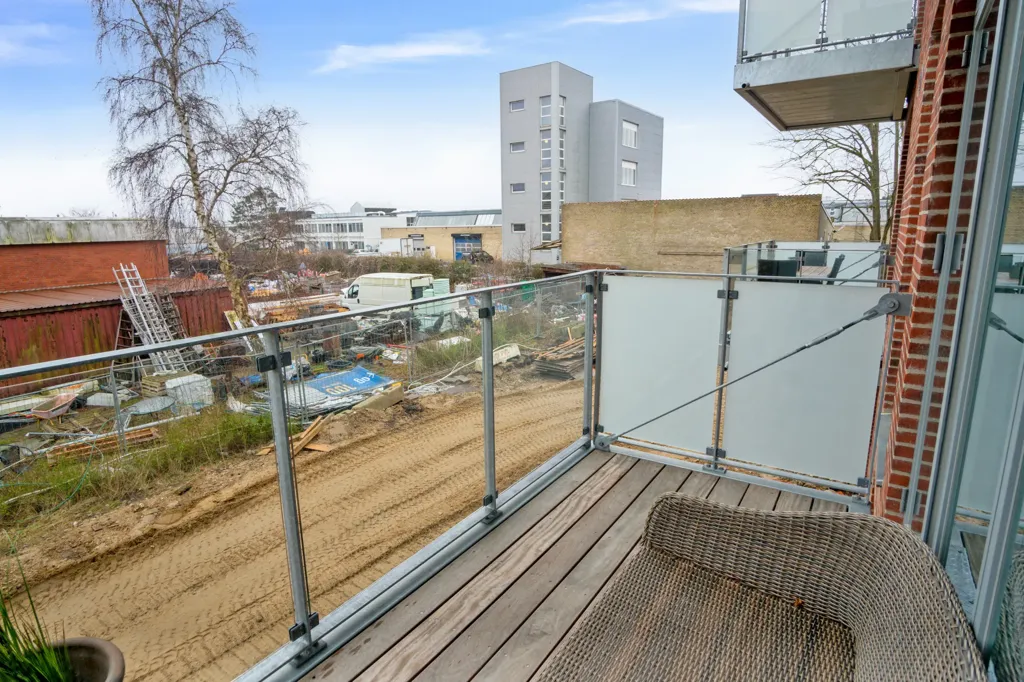 Rõdu - Modern Flat with Balcony in Brøndbyvester