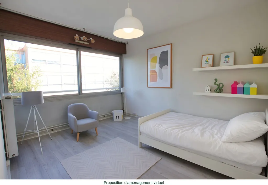 Chambres - Appartement T4 avec Balcon à Saint-Priest