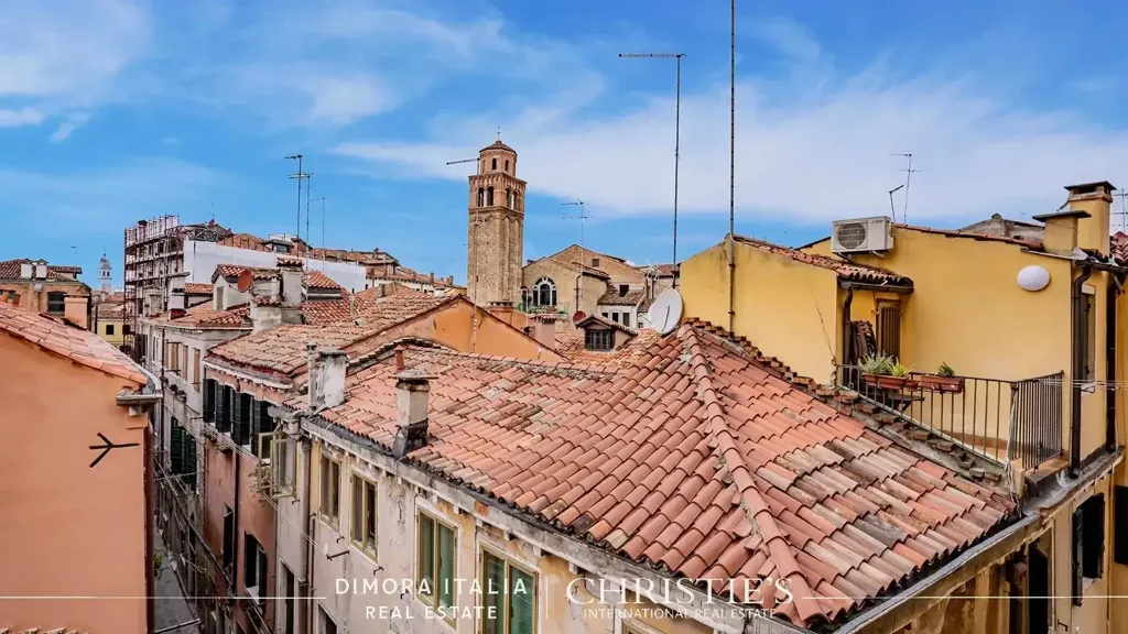 Välivaade - Restored Apartment with View in Venice