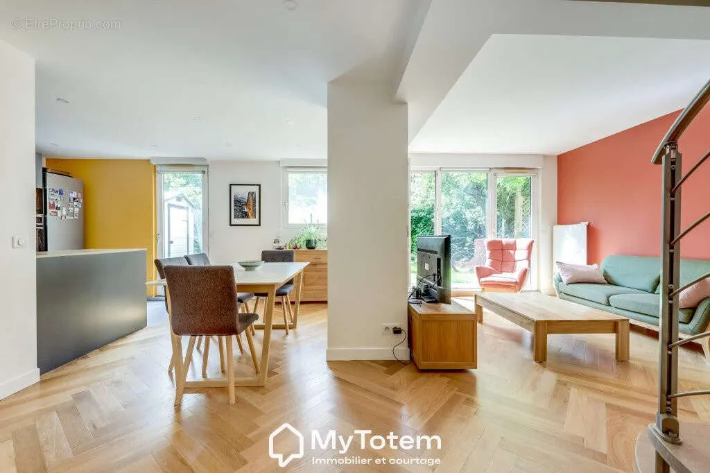 Elutuba - Duplex with Garden on Île Saint-Germain