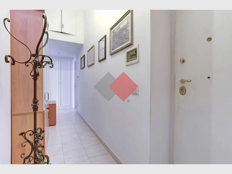 Ingresso - Apartment with Balcony in Rome