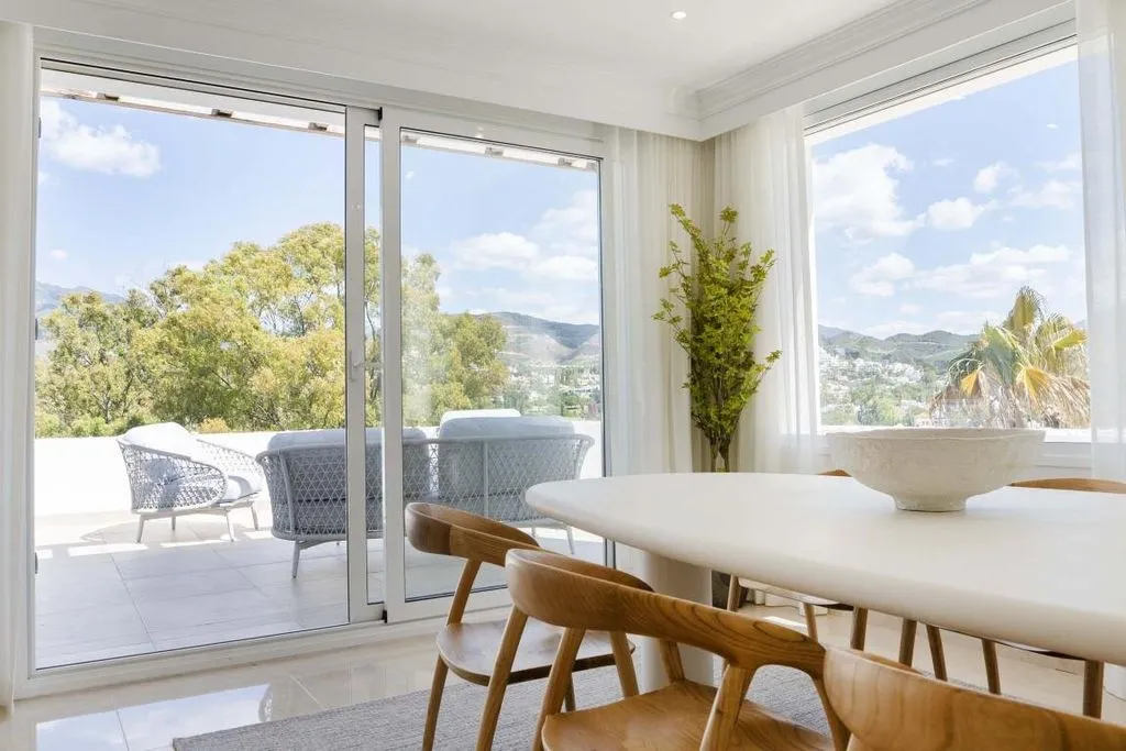 Söögituba - Penthouse with Golf Course Views in Marbella