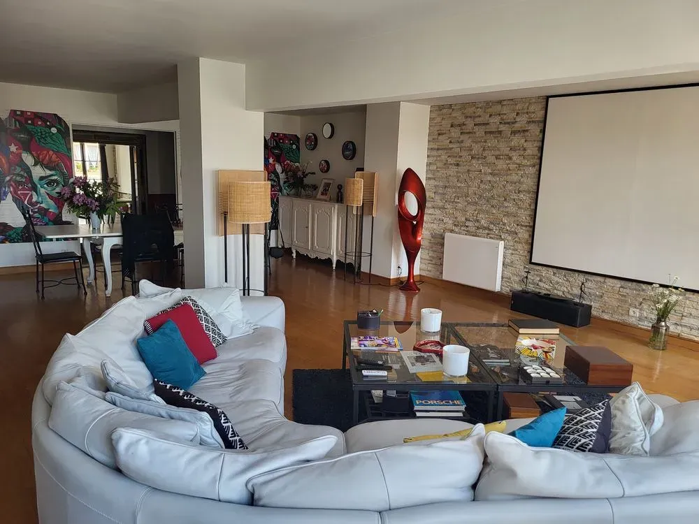 Séjour - Loft Contemporain avec Balcon à Épernon