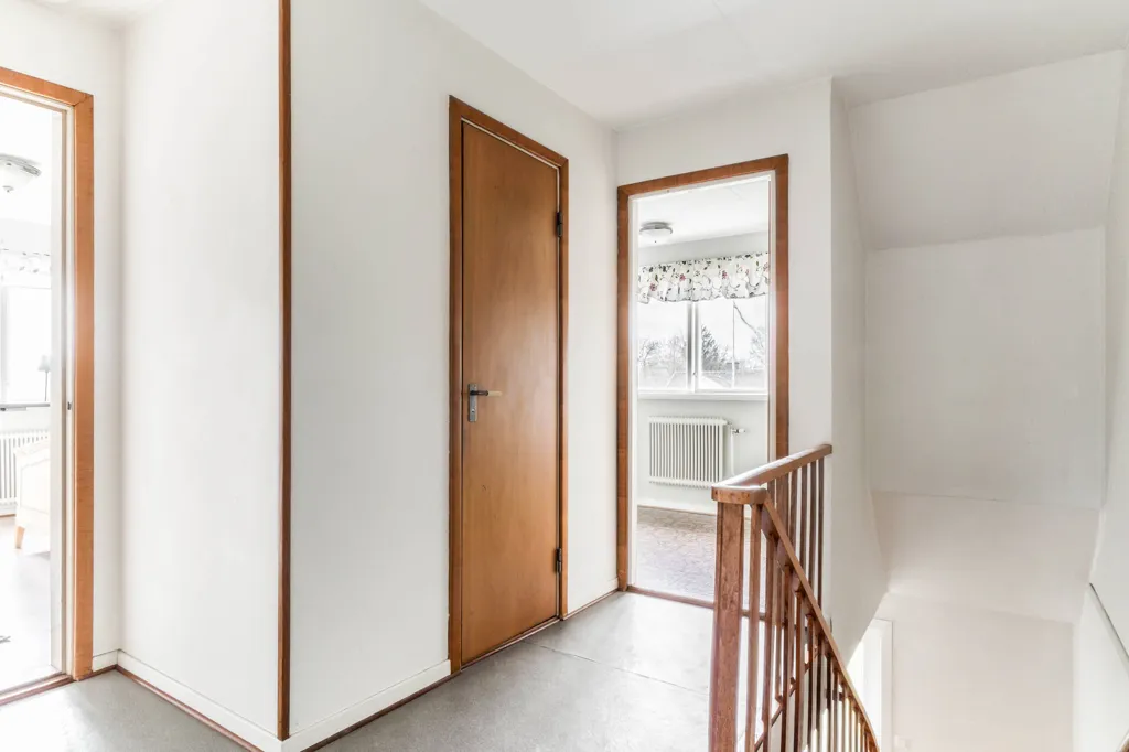 Entrée - Charming 1950s Villa with Garden in Rickarum