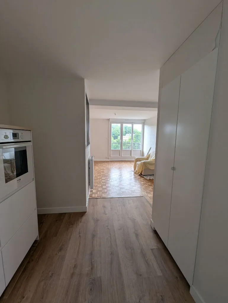 Köök - Renovated Flat with Balcony and View in Brest