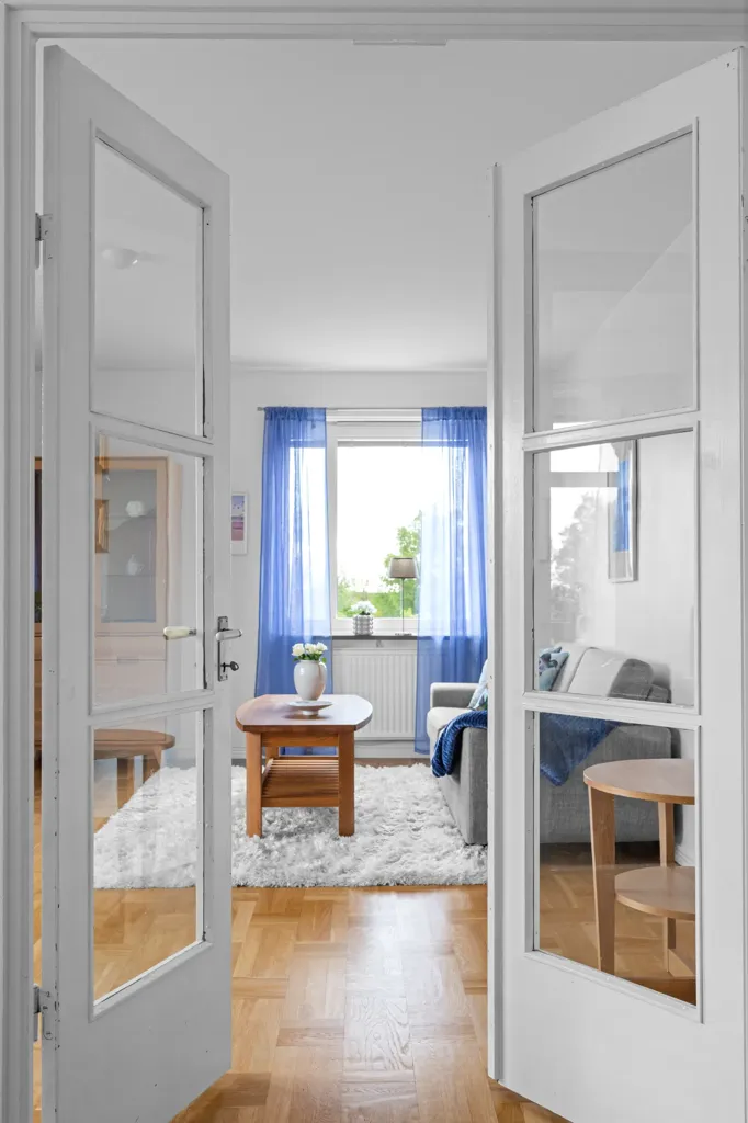 Soggiorno - Apartment with South-Facing Balcony in Tullingeberg