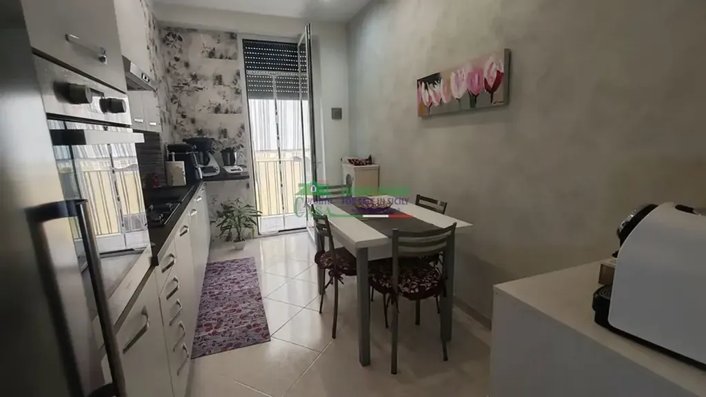 Cucina - 3rd Floor Apartment with Garage in Ragusa