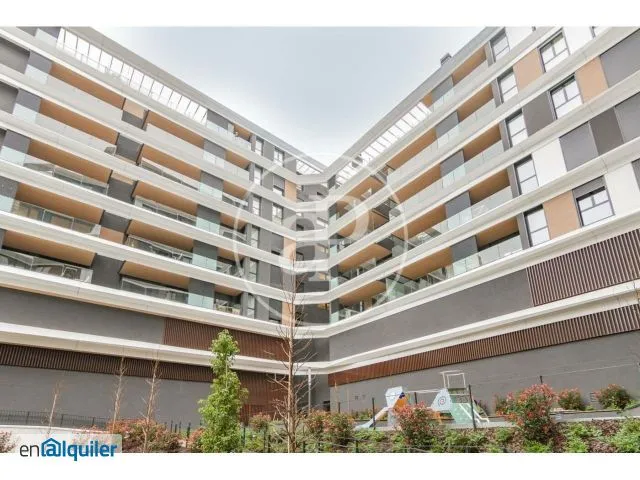 Välivaade - Modern Flat with Pool in Arganzuela, Madrid