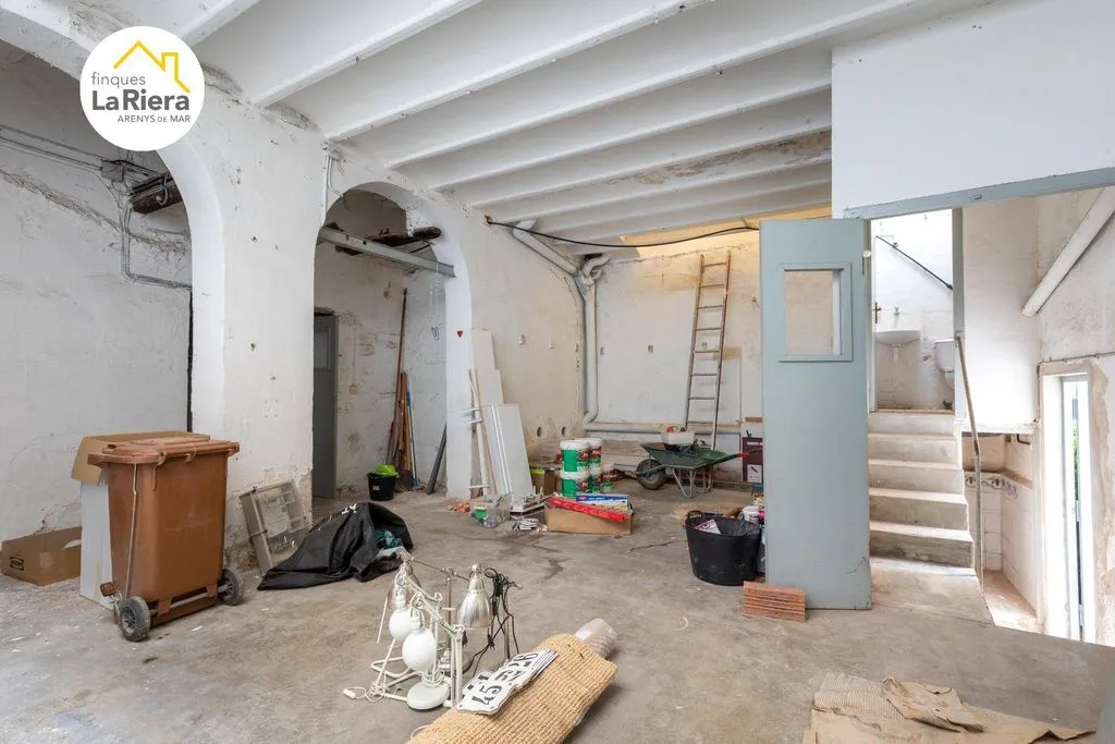 Pièces - Converted Factory House in Arenys de Mar