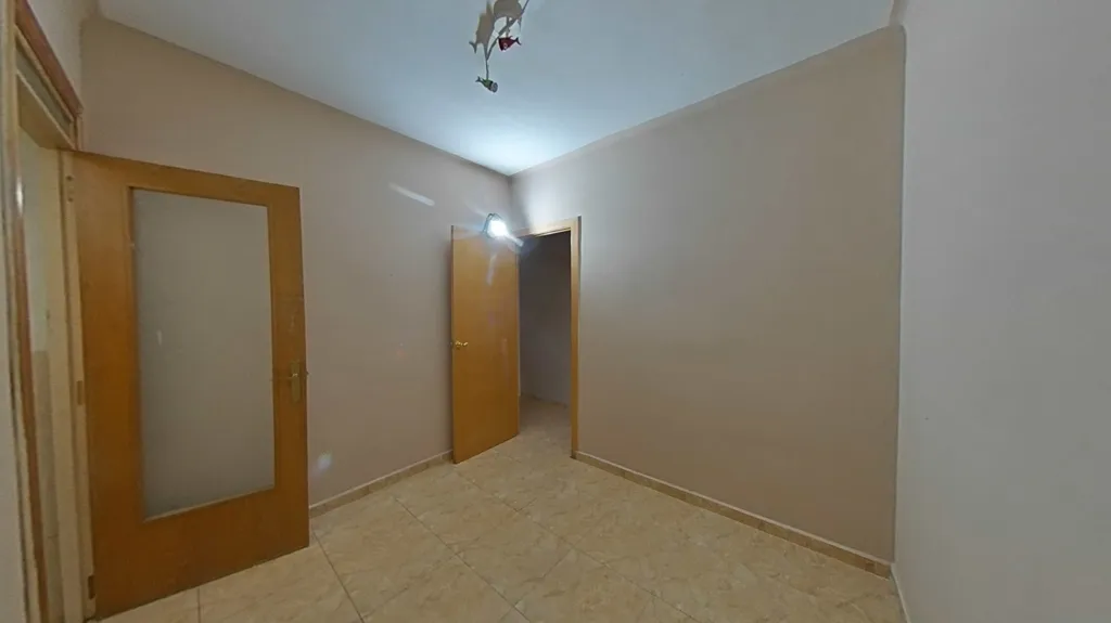 3 magamistoaga korter asukohas Terrassa