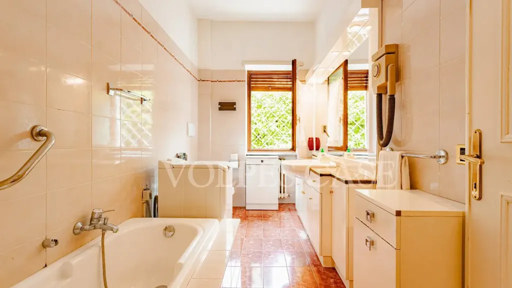 Salles de bain - Triplex with Terrace in Camilluccia, Rome