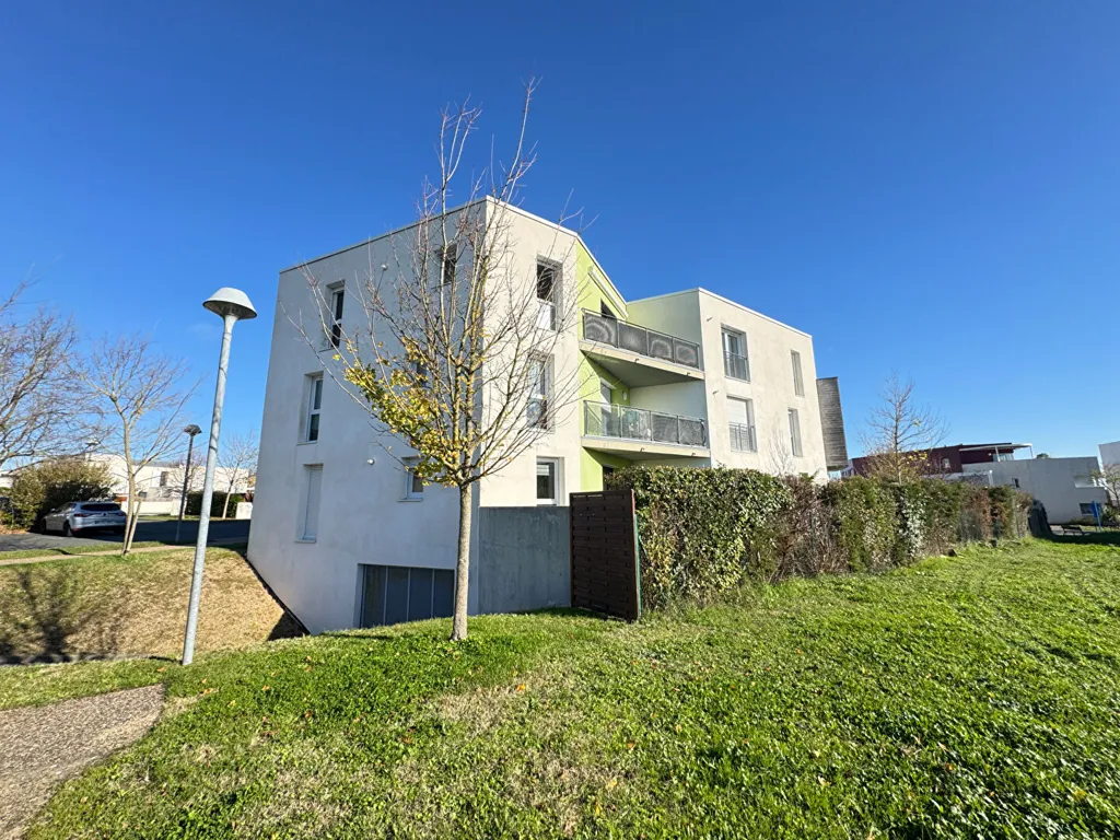 Välivaade - 3-Bed Apartment with Balcony in Périgny