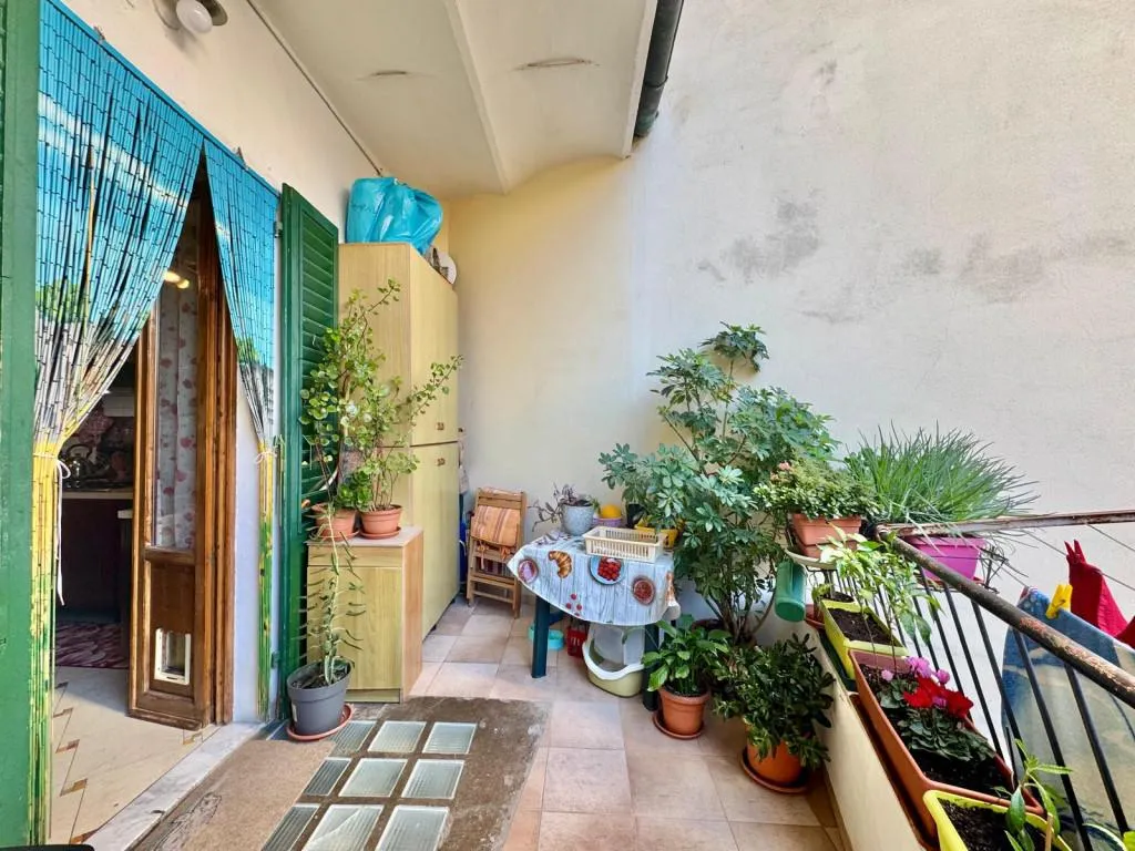 Rõdu - Apartment with Terrace in Florence
