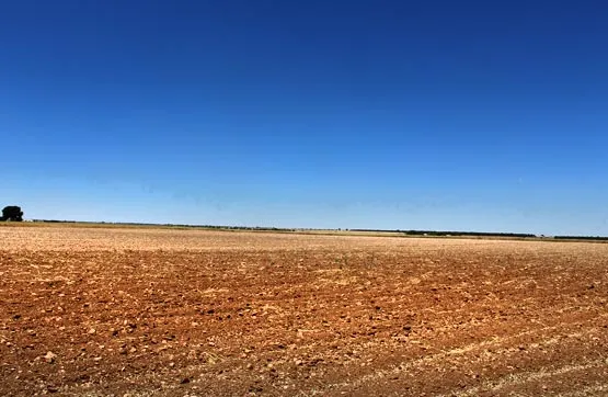 Aed - Development Plot in Roda, Albacete