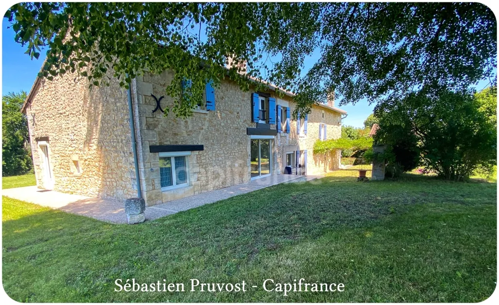 Välivaade - Stone House with Gîte in Champagnac de Belair