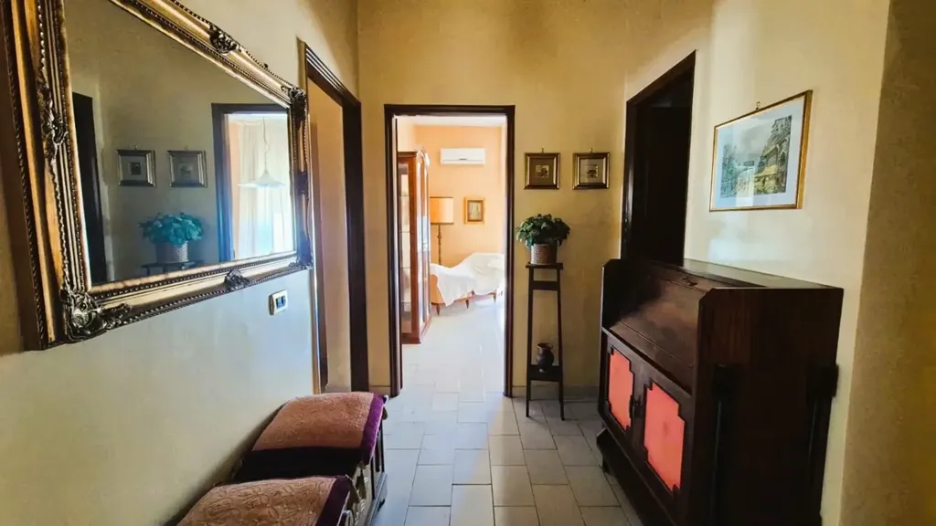 hallway_entrance