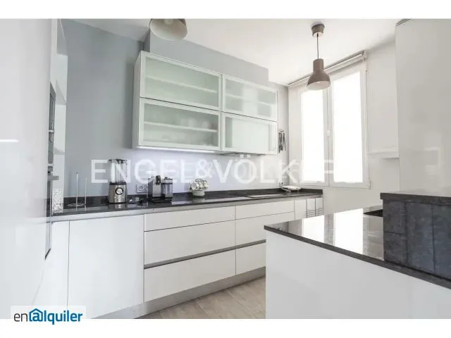 4 magamistoaga korter asukohas Madrid