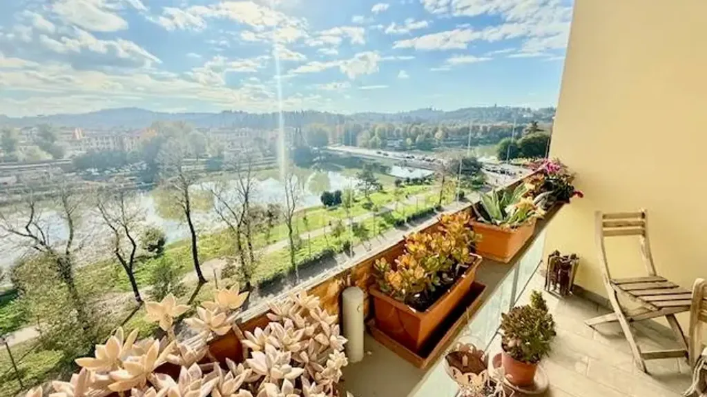 Balcon - Rusticated Penthouse with Views in Florence