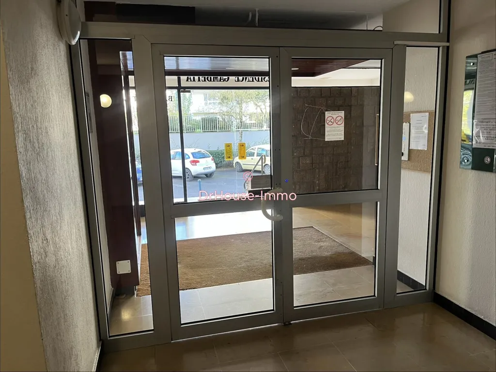 Esik - Flat with Lift in Cusset Centre