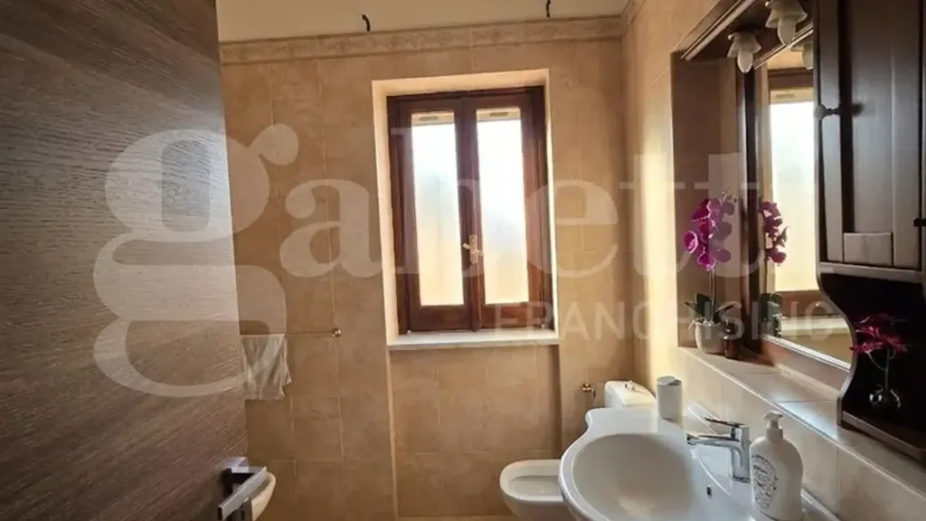 Vannitoad - Rustic-Style Flat with Balcony in Marano Marchesato