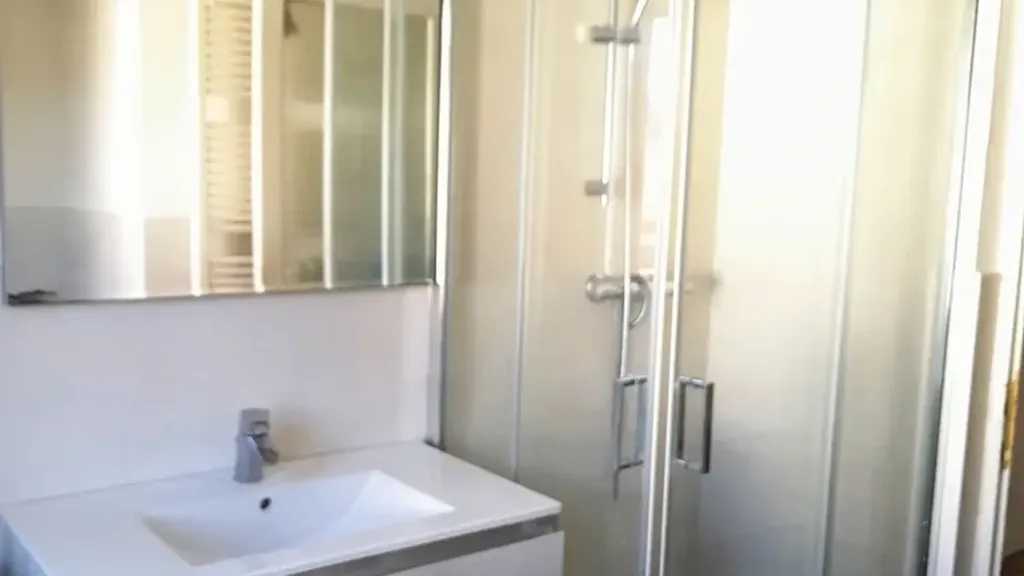Salles de bain - Trilocale with Balcony in Parma