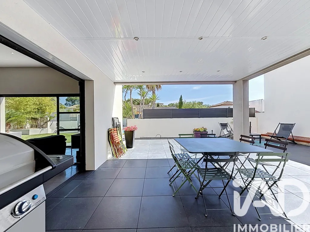 Terrasse - Villa d'Architecte avec Piscine à Béziers