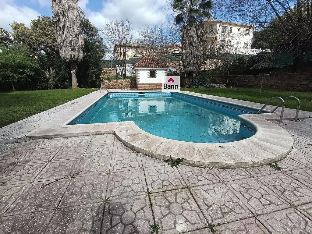 Piscine - Spacious Chalet with Pool in Cerro Muriano