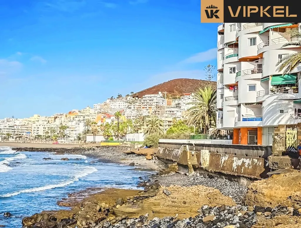 One-Bedroom Flat with Pool in Los Cristianos