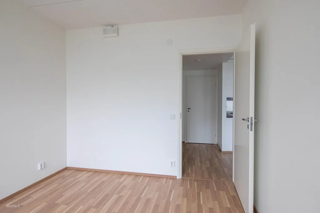 Toad - Spacious Flat with Balcony in Simonkylä