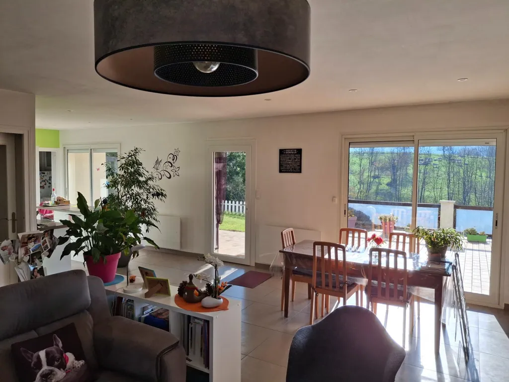 Salle à manger - Maison au Calme avec Vue à Eyzin-Pinet