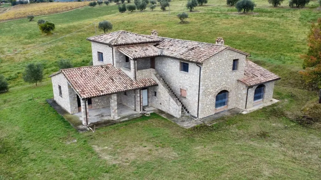 Õhuvaade - Rustic Stone Villa with Panoramic Views in Todi
