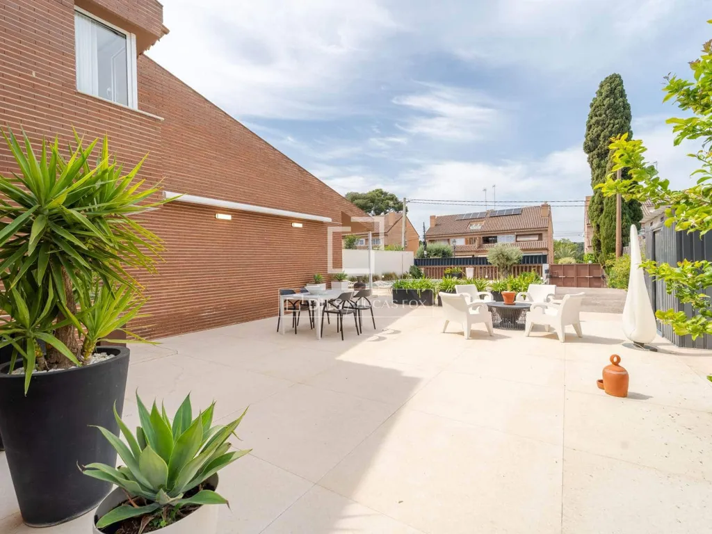 Terrass - Renovated House with Pool in Burjassot