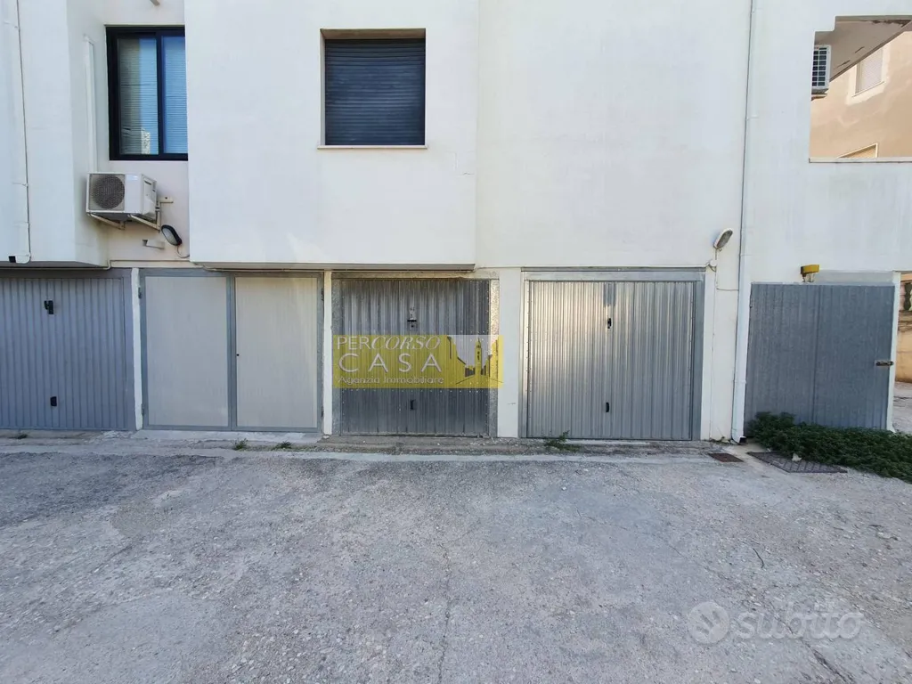 Extérieur - Garage with Access in Tortoreto Lido
