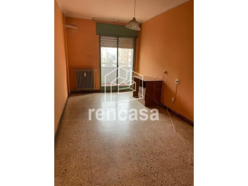 Toad - Spacious Flat with Balcony in Instituts