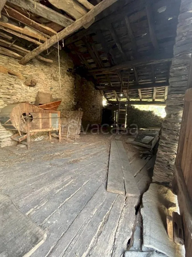 Pièces - Rustic Property with Panoramic View in Serre Pagliero