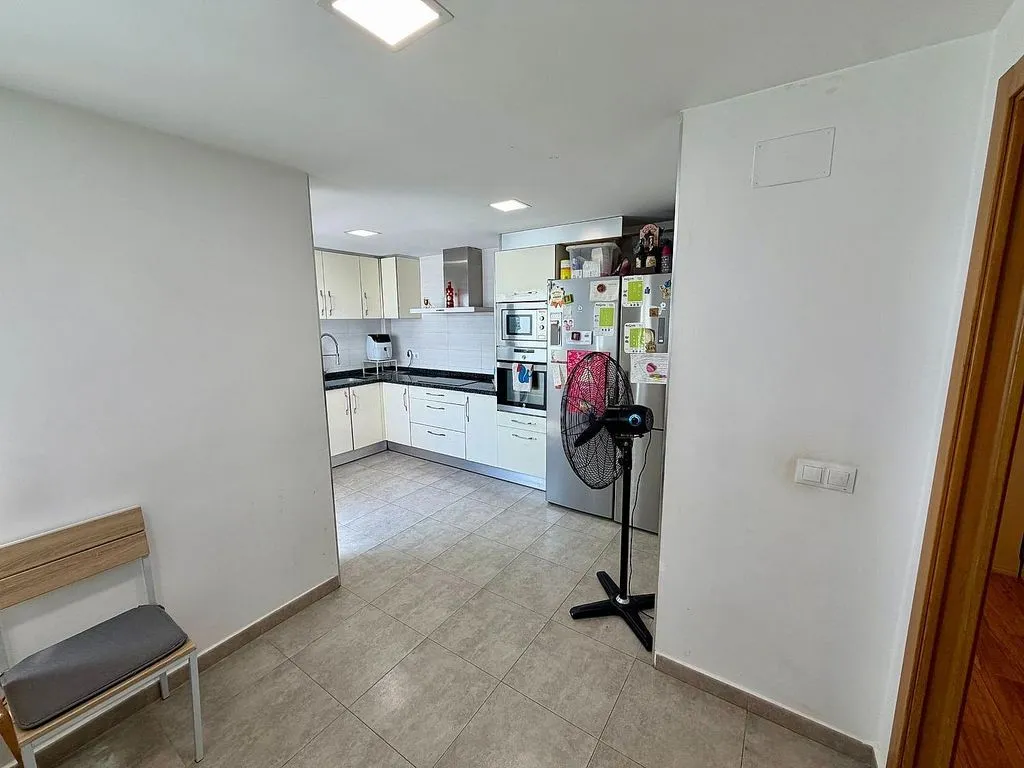 Köök - Apartment with Balcony in Silla