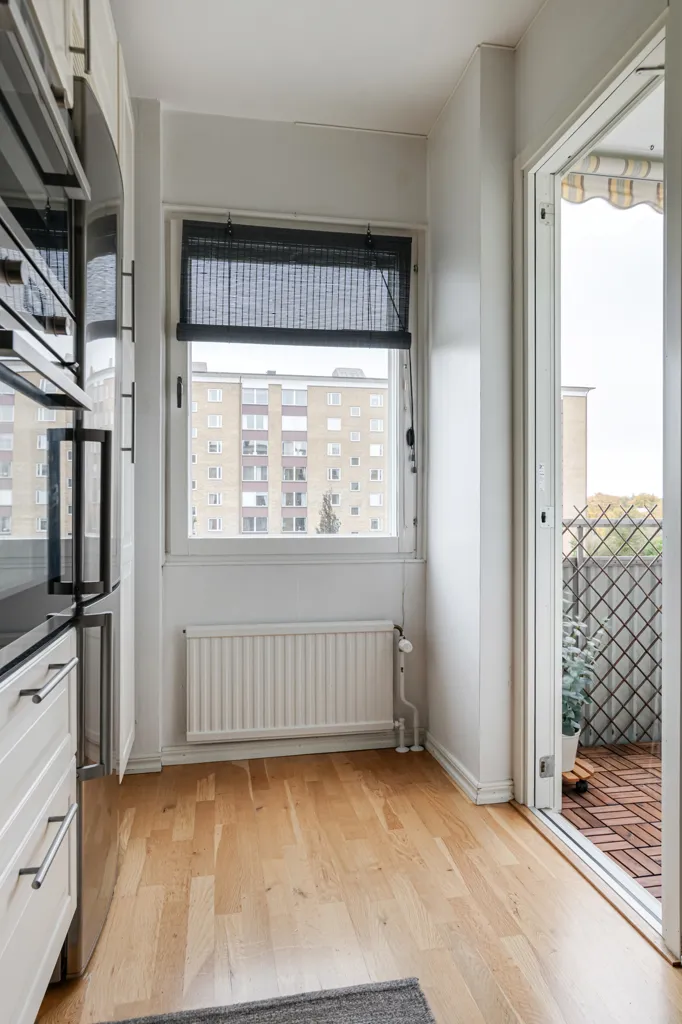 Cuisine - Renovated Apartment with Balcony on Frontgatan