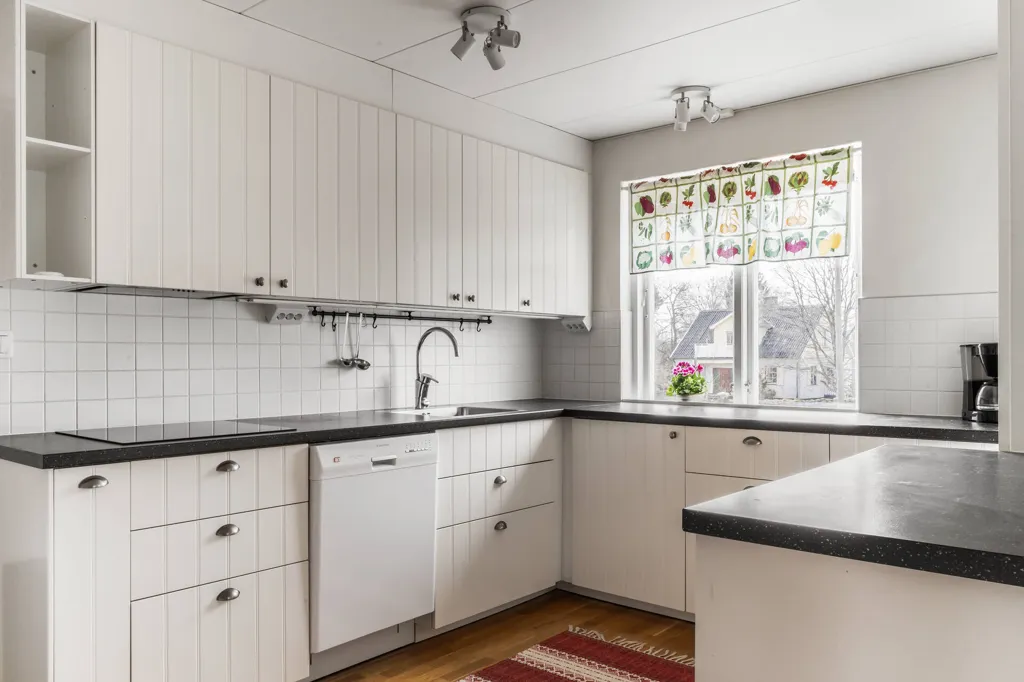 Cuisine - Charming 1950s Villa with Garden in Rickarum