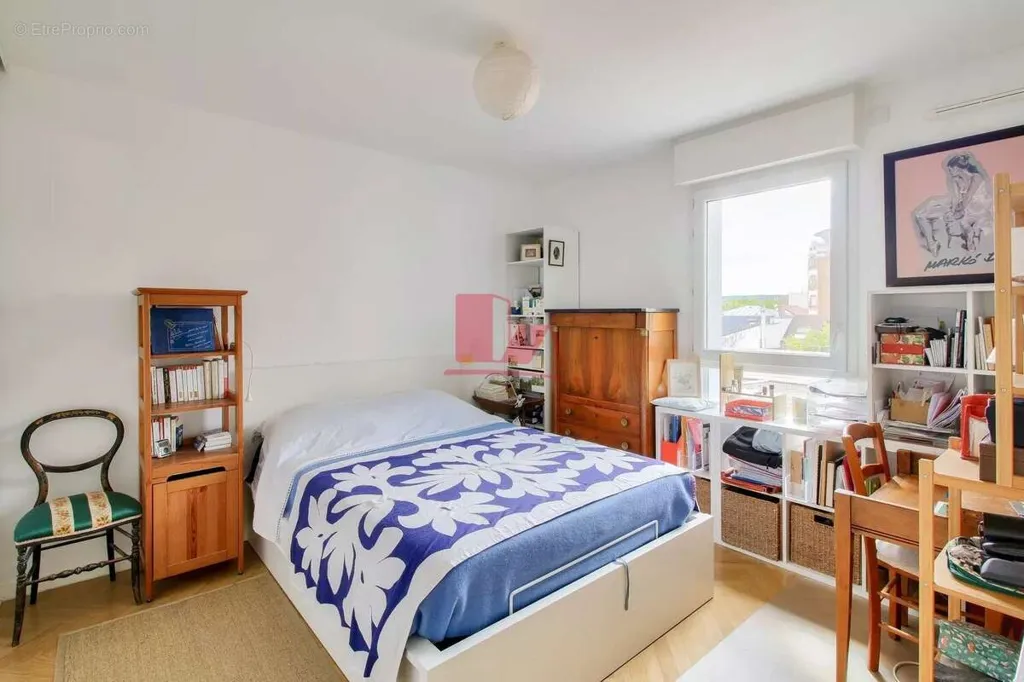 Chambres - Appartement 5 Pièces avec Balcon à Vanves