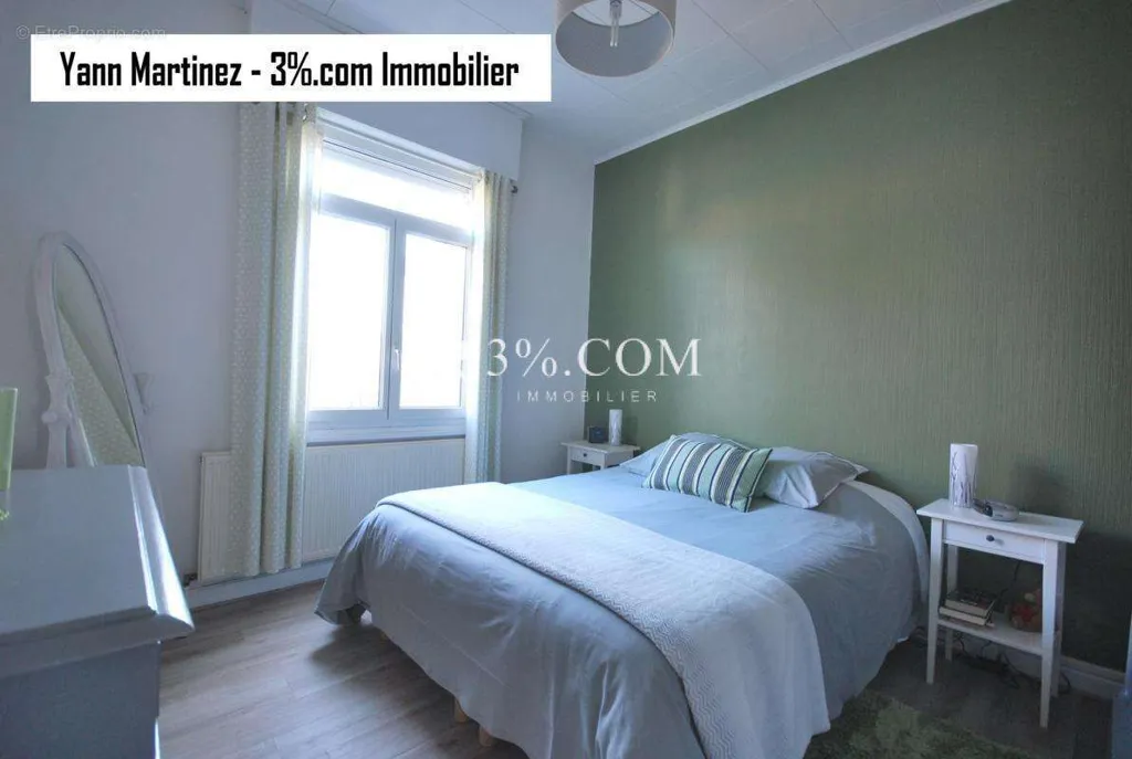 Bedrooms - Charming House with South-Facing Garden in Comines