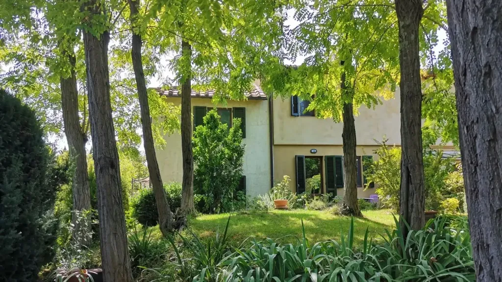 Aed - Rustic Casale with Private Garden in Poggibonsi