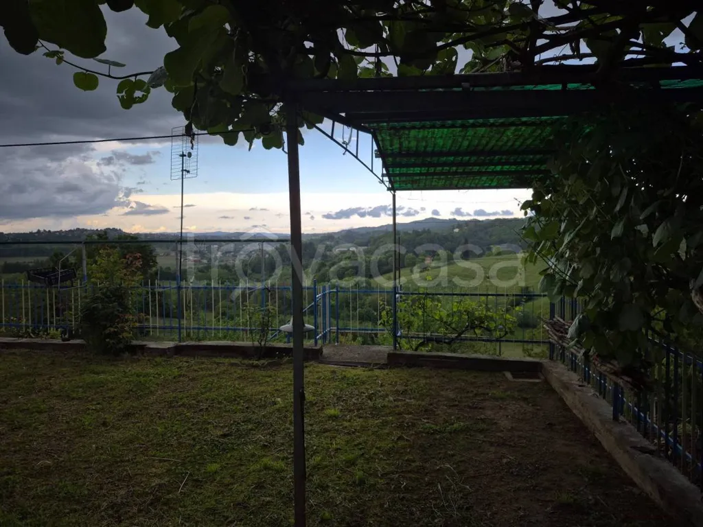 Aed - Semi-detached House with Garden in Monastero di Vasco