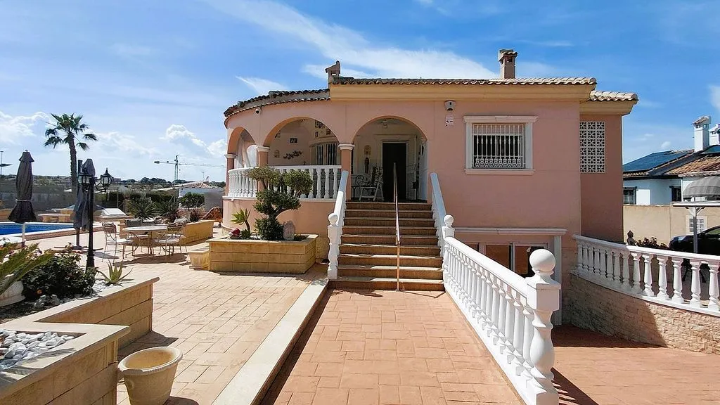 Extérieur - Villa with Pool and Terrace in La Marina