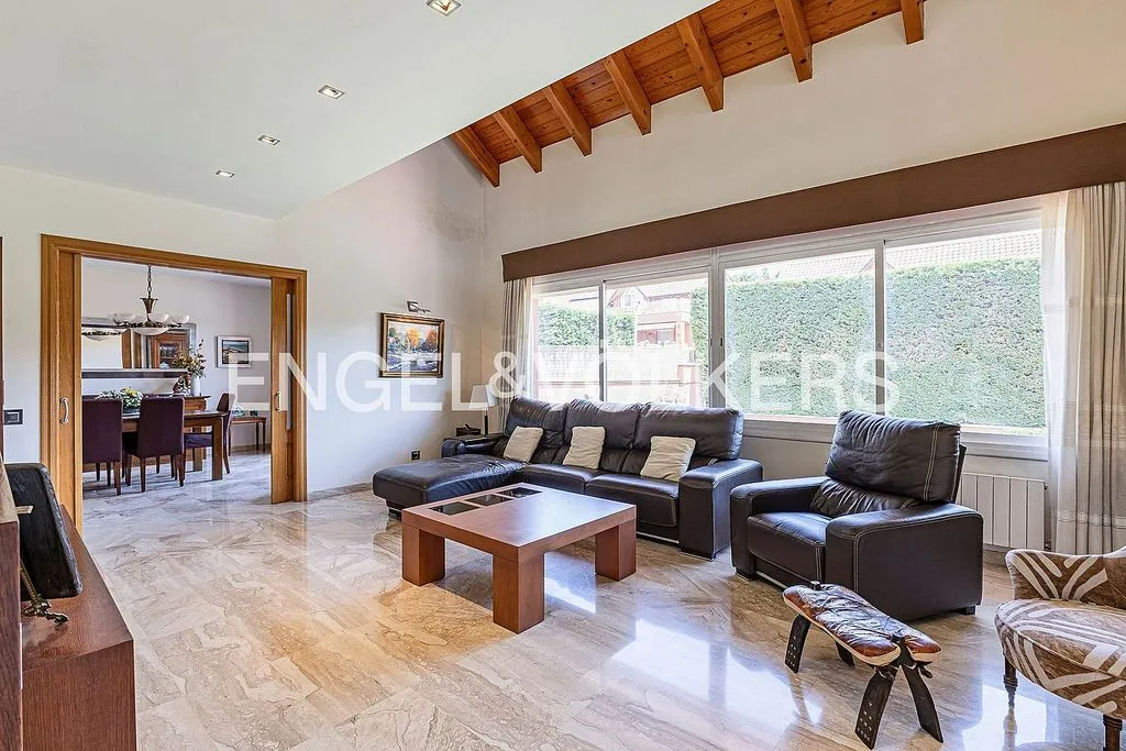 Elutuba - Chalet with Pool and Terrace in Mira-sol