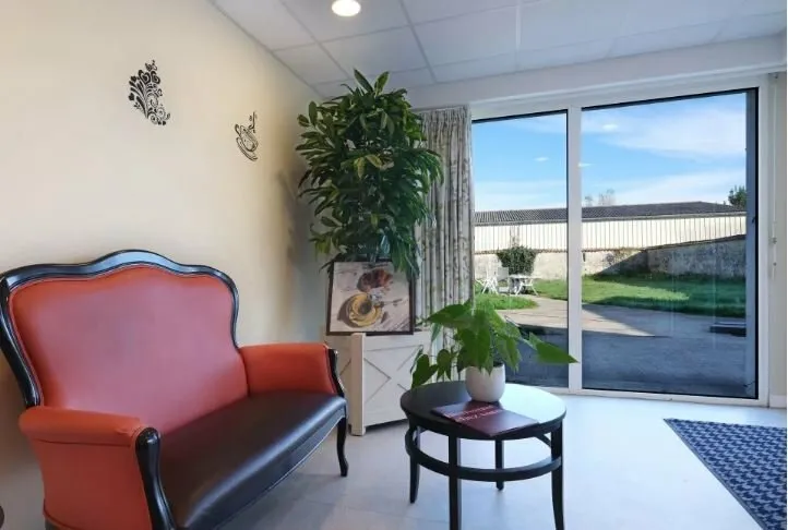 Séjour - Appartement T1 en Résidence Ehpad à Trizay