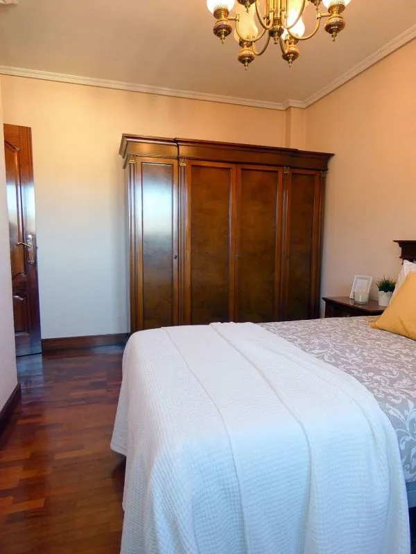 Magamistoad - Flat with Garage in Calle de Karmelo