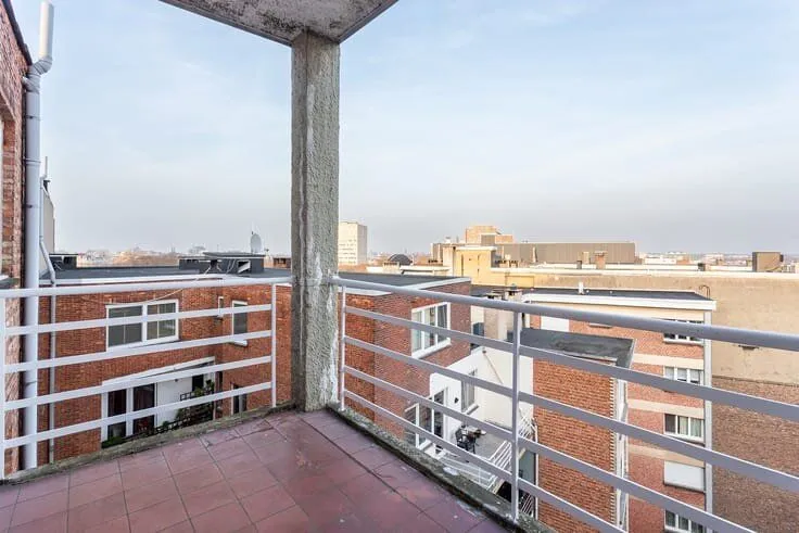 Balcony - Apartment with Canal View in Antwerp