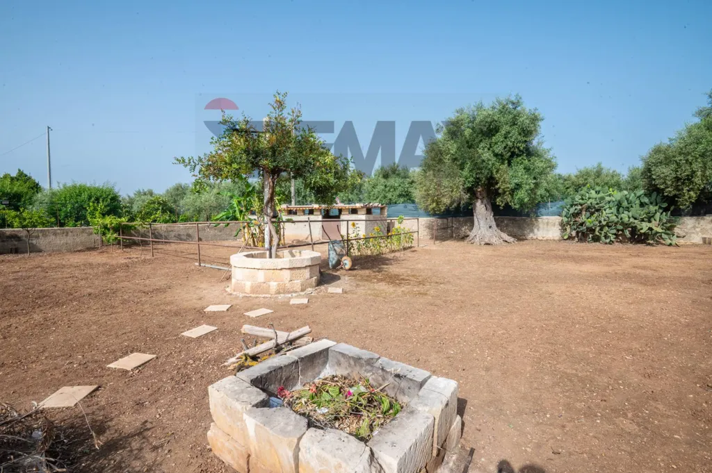 Jardin - Rearranged Villa with Garden in Avola