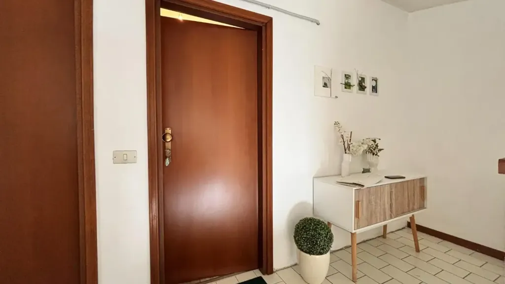 Hallway - Apartment with Mansard in Pontedera