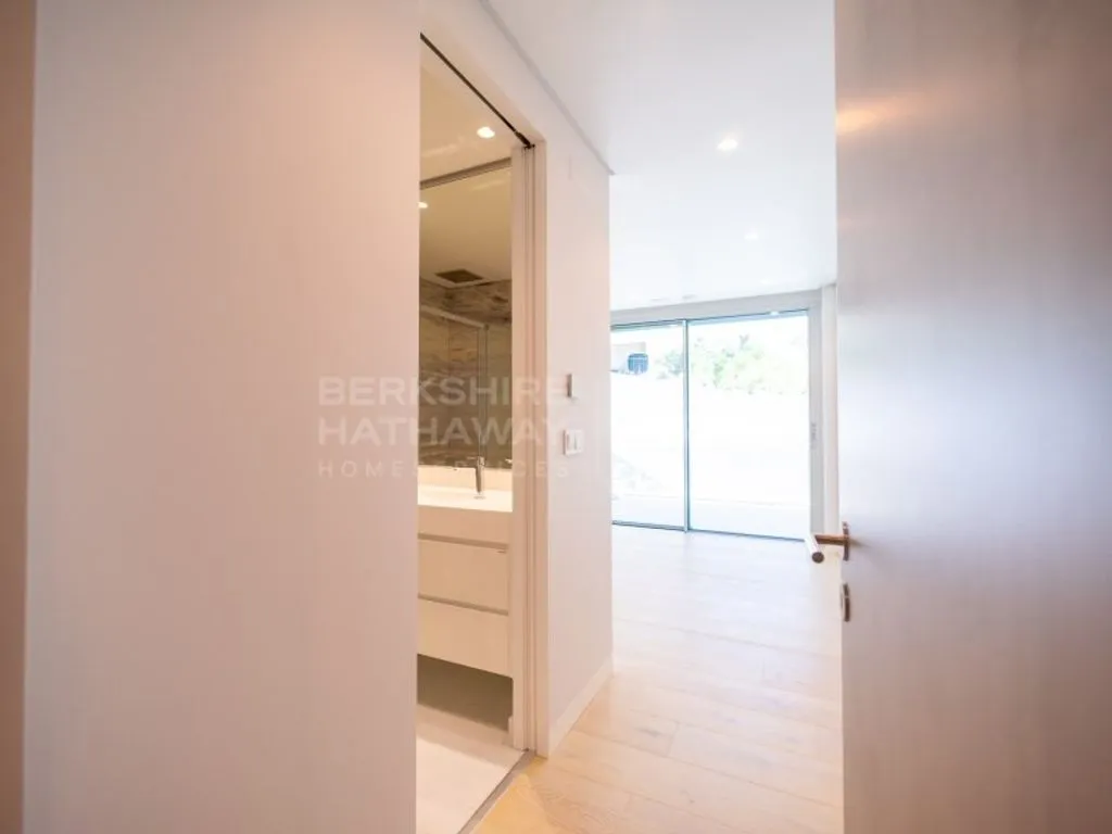Hallway - Luxury Duplex with Pool in Cascais